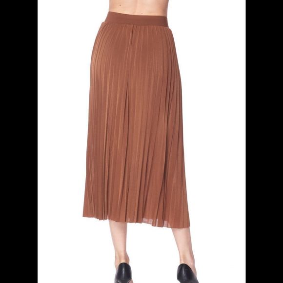 Solid Pleated Midi Skirt - Picture 2 of 3